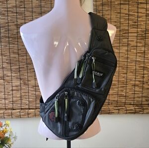 NWOT NICGID Tech Sling Bag